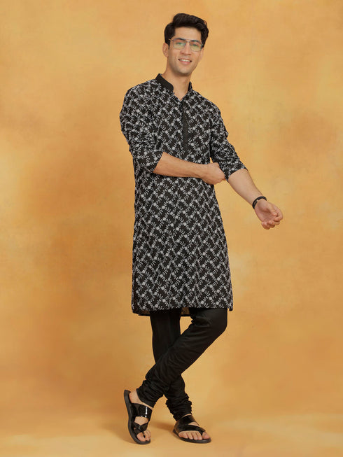 Vastramay Men's Black Cotton Kurta And Pyjama Set